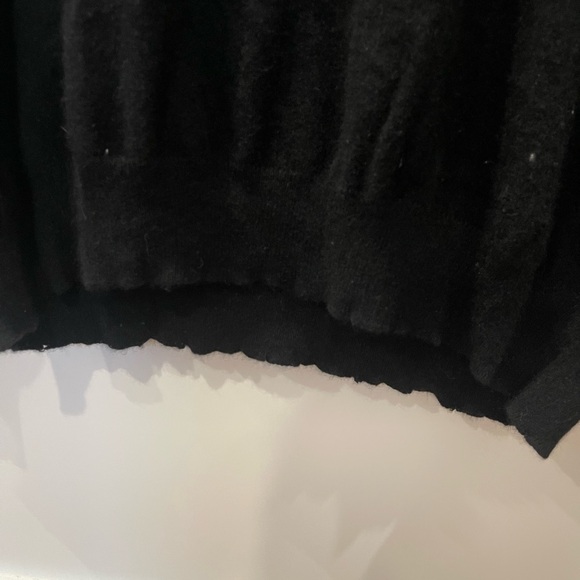 Men’s black 100% cashmere sweater - Picture 2 of 3